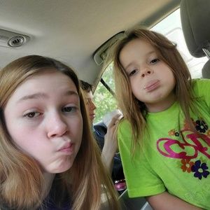 Meet your Posher, Rebekah